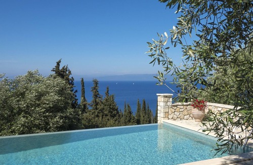 Rantatika Villa | Monodendri Blue - Two Bedroom Villa, Sleeps 4