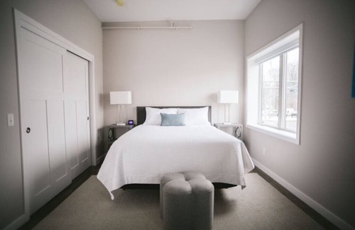 Bridgman Hotel | Monogram Inn- Hightide (Room #15)