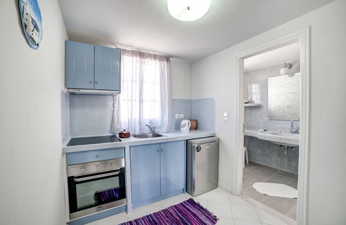 Agia Paraskevi Hotel | Monolithia