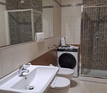 Peschiera Borromeo House | Monolocale a 10 min aereoporto di Linate