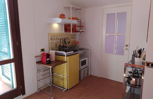Quercianella Villa | Monolocale in Villa con Terrazza Solarium e Splendida Vista Mare