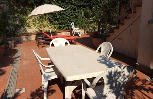 Quercianella Villa | Monolocale in Villa con Terrazza Solarium e Splendida Vista Mare