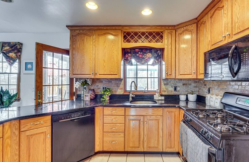 Monroe House | Monroe Home Near LEGOland & State Parks!