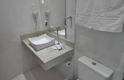 Rio de Janeiro Hotel | Mont Blanc Suites Duque de Caxias
