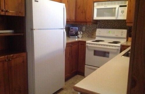 Mont-Tremblant Condo | Mont Tremblant One Bedroom Resort Condo - Les Manoirs - Certified CITQ # 295738