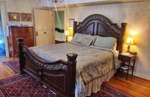 Celebration Square Hotel | Montague Inn Bed & Breakfast