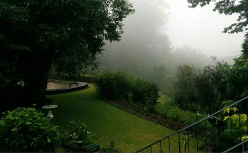 Mutare House | Montana - Clean Serene Sleeps 10 with spacious living rooms Perfect for Couples