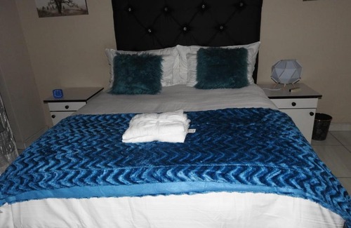 Sinoville Bed & Breakfast | Montana Guest House