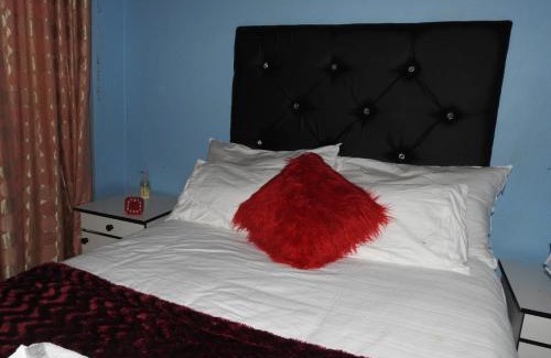 Sinoville Bed & Breakfast | Montana Guest House