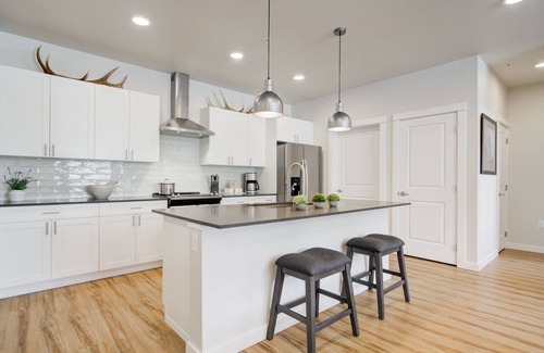 Livingston Condo | Montana Modern Condo close to Shopping and the Yellowstone River.
