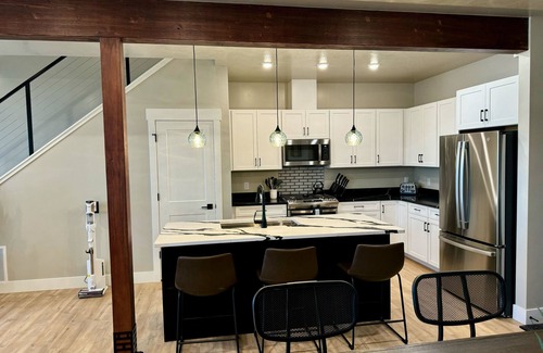 Orchard Homes House | Montana Modern Luxury Townhome - 3 bedroom - Quiet - Convenient