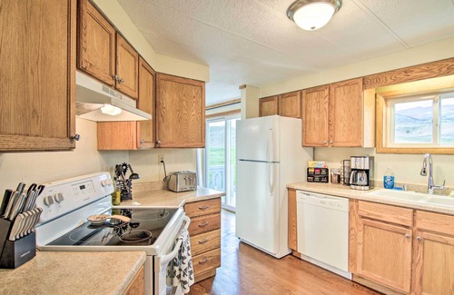 Emigrant Apartment | Montana's Emigrant Peaks Getaway: Apt w/Amenities