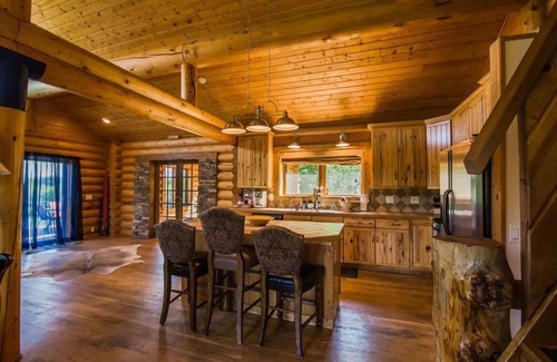 Red Lodge House | Montana Wildflower Lodge~sleeps 10