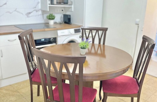 Montblanc House | Montblanc - Sleeps 4 - Parking - City Centre