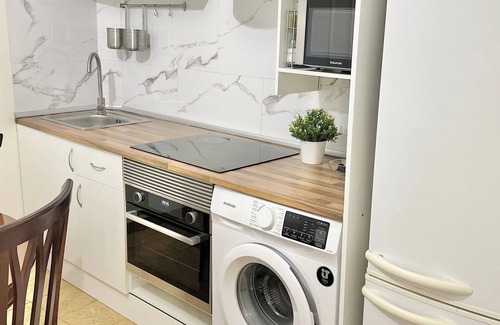 Montblanc House | Montblanc - Sleeps 4 - Parking - City Centre