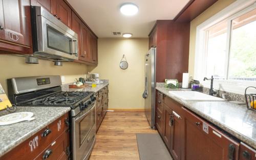 Montclair House | Montclair Escape with Deck and Cozy Comforts