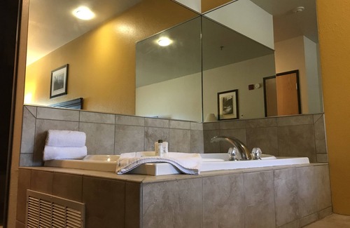 Sandwich Hotel | Montcler Hotel & Conference Center, Trademark by Wyndham