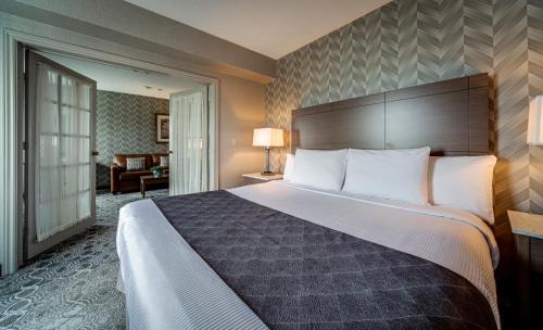Markham Hotel | Monte Carlo Inn Markham