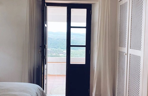 Baiona Villa | Monte Cucs - House on the Hill