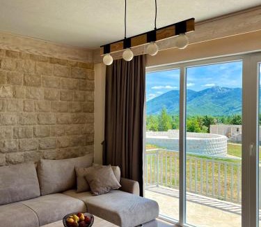 Savnik House | Monte Escape Village