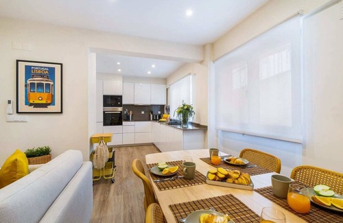 Caravelas Apartment | Monte Estoril Seabreeze by Portugal Portfolio