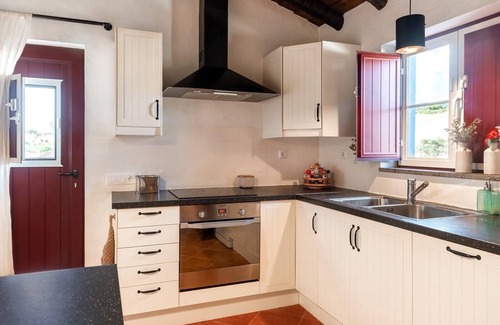 Alandroal Cottage | Monte Frecae Private retreat in the Alentejo