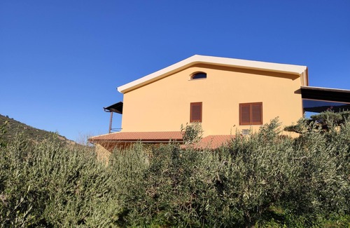 Loiri Porto San Paolo House | MONTERUIU nature House