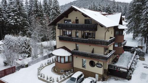 Predeal House | Montebello