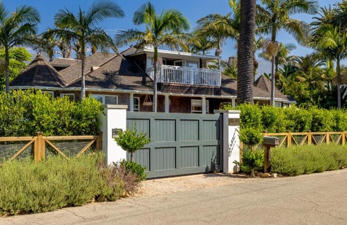 Montecito Villa | Montecito Hamptons Style Gated Resort - Steps from the Beach