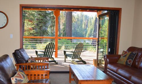 Kaweah Cabin | Montecito Sequoia Lodge