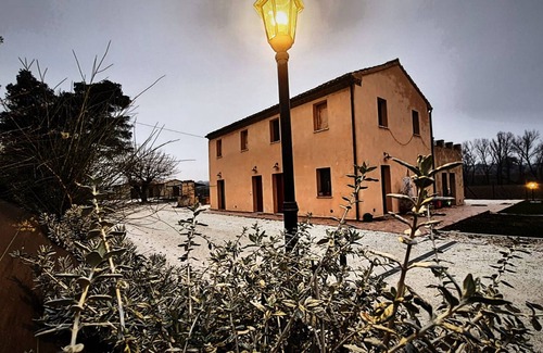 Monte San Vito House | Montefiore House 13 - Iris Farmhouse in the Marche countryside