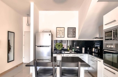 Tel Aviv Apartment | Montefiori Celeste in Tel Aviv-Yafo