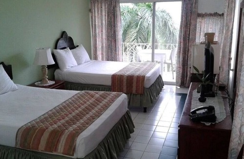 Montego Bay House | Montego Bay Best Kept Secret 2 B/R Apartments - Block A, Unit 1