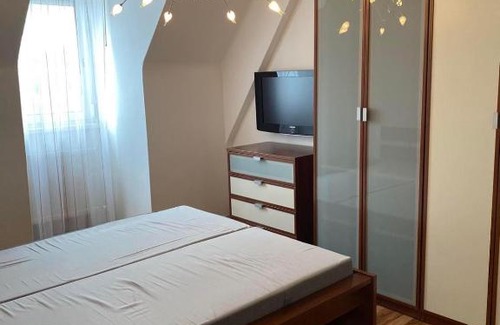 Linz Apartment | Montel PARK - Linz Danube River