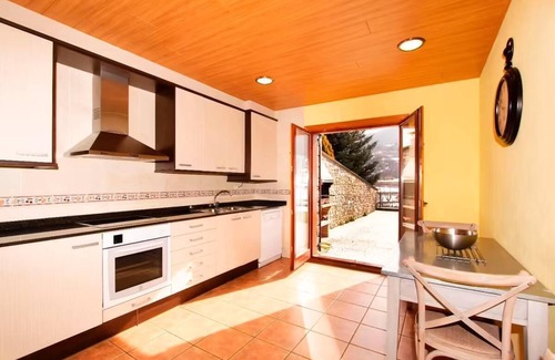 Montella House | Montella I - Four Bedroom House, Sleeps 10