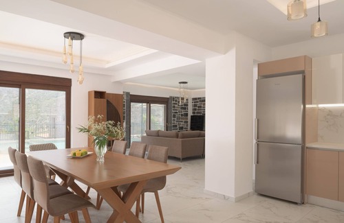 Vlichada Villa | Montem SeaView Villa II, a Summer Retreat in Bali