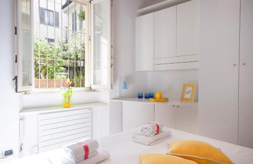 Scala Apartment | Montenapoleone Suite in the heart of Milan - Best Location Possible
