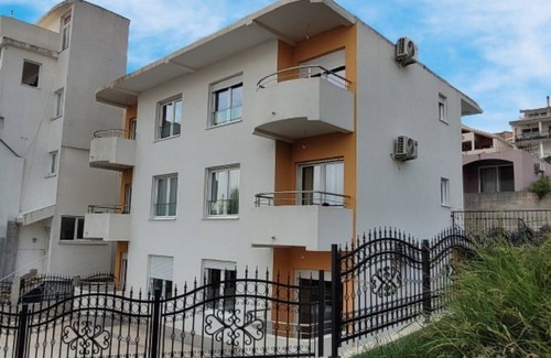 Susanj Apartment | Montenegro Apartments Phoenix