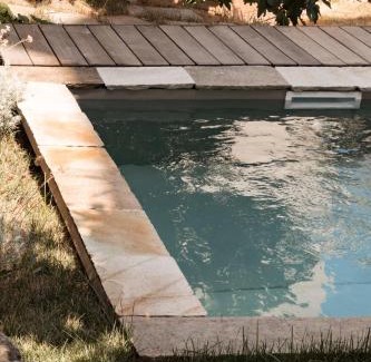 Bastia Apartment | MONTERA Appartement Centre-ville avec piscine chauffée et jardin