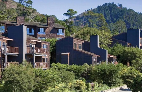 Carmel Highlands Apartment | Monterey car week - Hyatt Highlands overlooking Big Sur