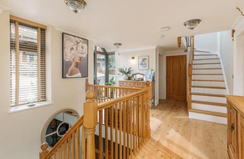 Cowes House | Monterey Egypt Point