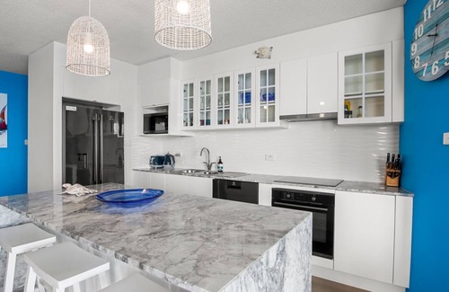 Caloundra Apartment | Monterey Lodge Unit 17, 27 Warne Tce Kings Beach