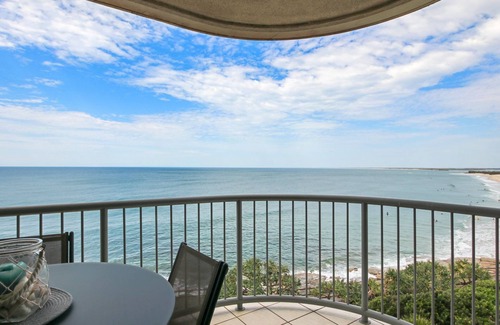 Caloundra Apartment | Monterey Lodge Unit 17, 27 Warne Tce Kings Beach