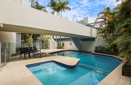 Caloundra Apartment | Monterey Lodge Unit 17, 27 Warne Tce Kings Beach