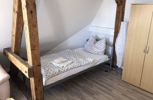 Krampfervorstadt Apartment | “Monteur Domizil Erfurt” double room XL 302