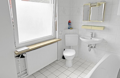 Oberhausen-Rheinhausen House | Monteurzimmer nahe Mannheim, Heidelberg, Karlsruhe, Bruchsal, Philippsburg, Speyer