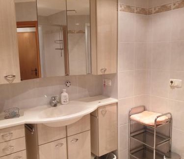 Haida Apartment | Monteurzimmer Röderland - Langzeitaufenthalte für bis zu 6 Personen