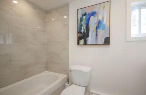 Vanier North Apartment | Montfort Hotel