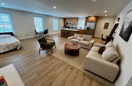 Montgomery Apartment | Montgomery Modern Luxury Stays