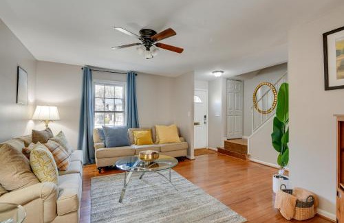 Montgomery Village House | Montgomery Village Townhome with Patio 27 Mi to DC!